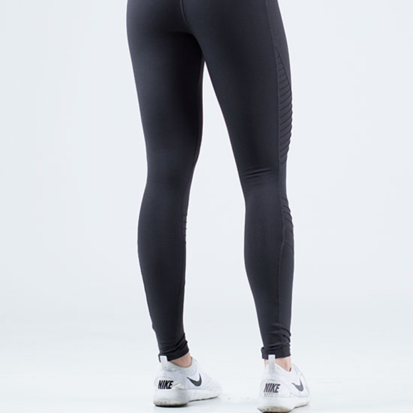 💪🏾PRICE FIRM💪🏾   Victoria Moto Leggings - Picture 6 of 6